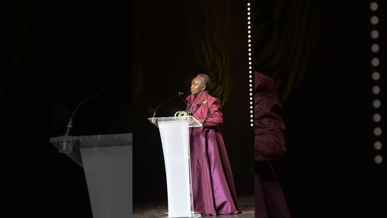 Interview · Denise Epoté